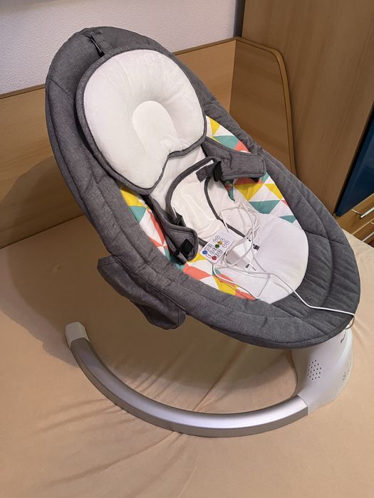 Balansoar electric cu telecomanda nou