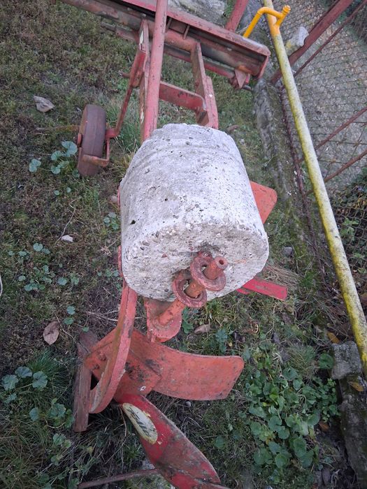 De vanzare plug 2 trupite