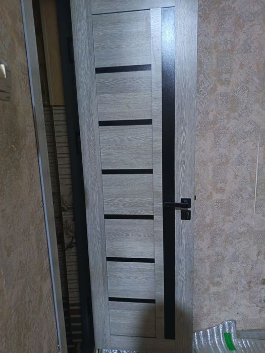 Xitek eshikla sotilladi 2 ta bittasi kotta ikkinchisi tualetga