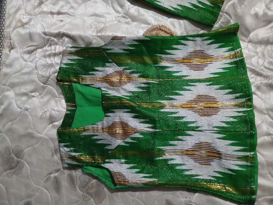 Женская одежда Адрасдан тикилган тройка