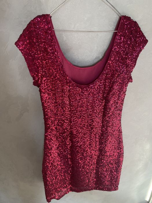 Vand rochita cu paiete H&M mărimea 36/S