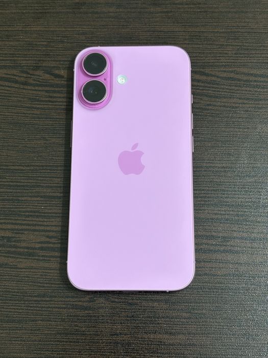 Iphone 16 цвет розовый память 256 батарея 100%