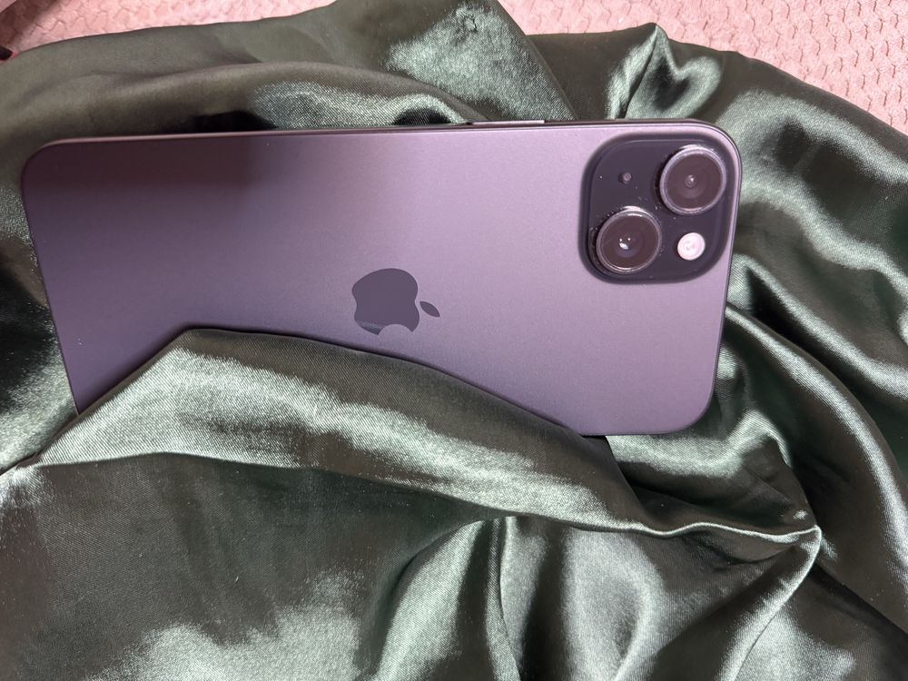 iPhone 15 Plus 128GB батерия 84% с кутия и аксесоари