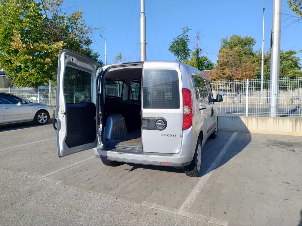 Теглич за Combo Van