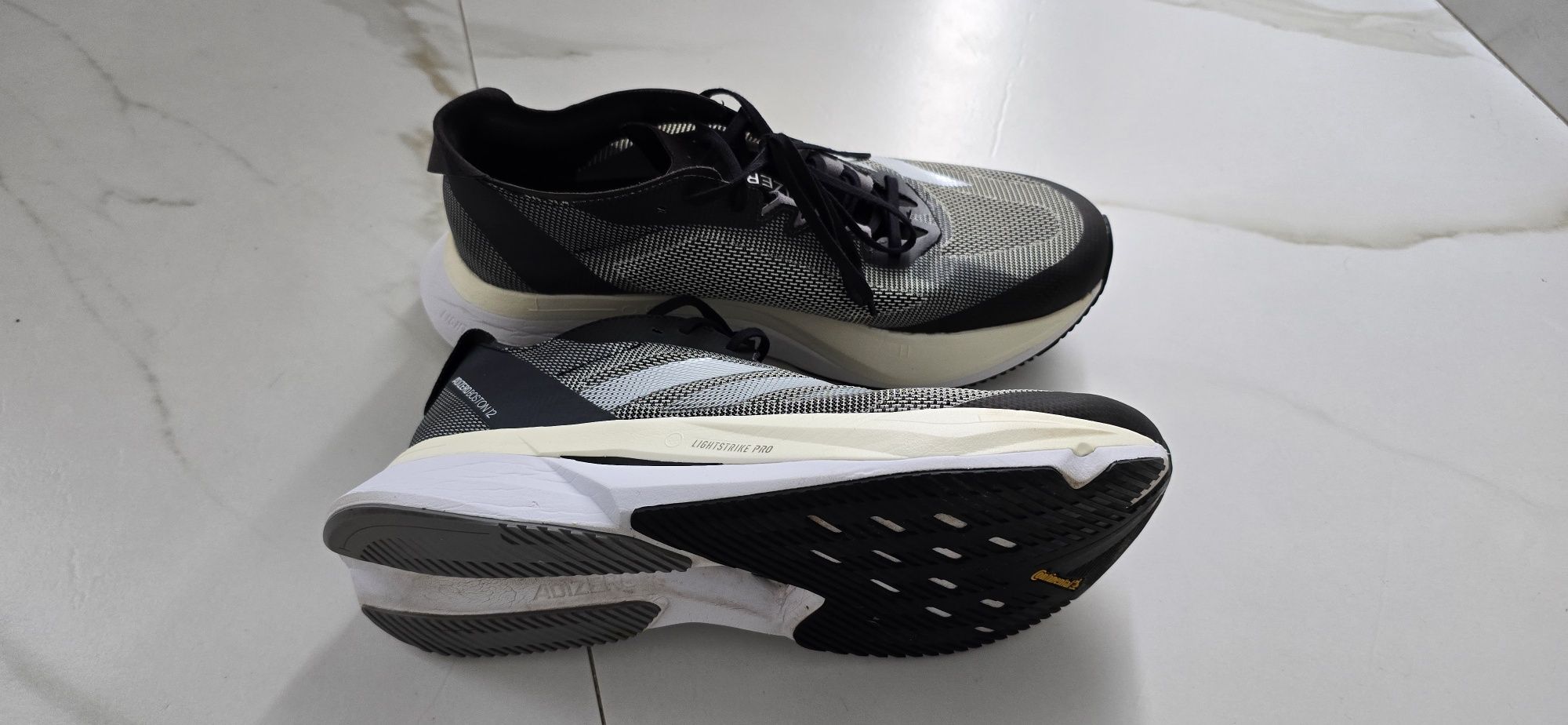 Adidas Adizero Boston 12 ca noi