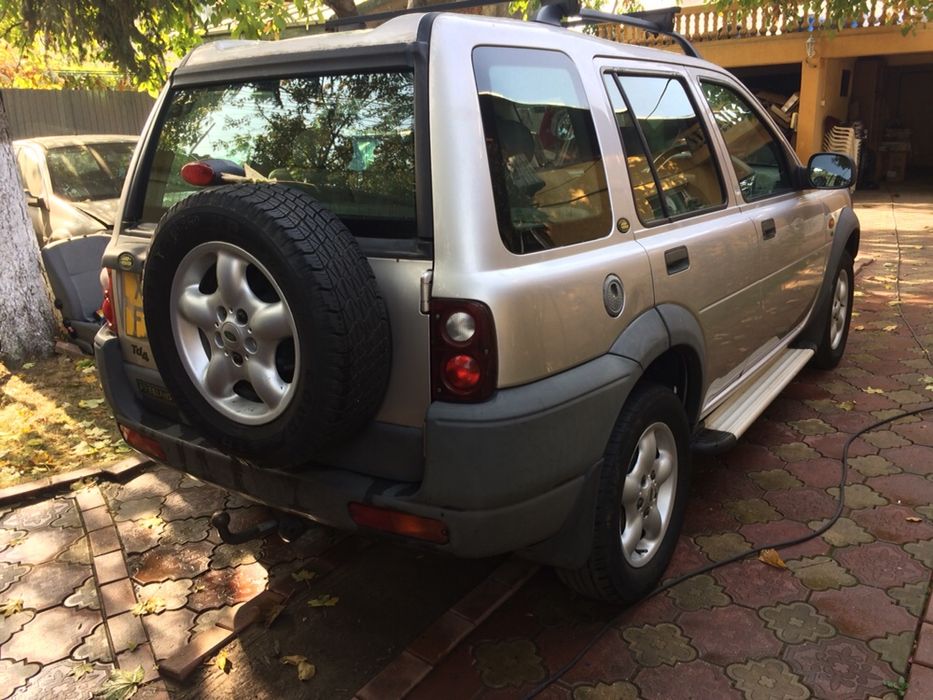 land rover freelander aripa st/dr si alte piese