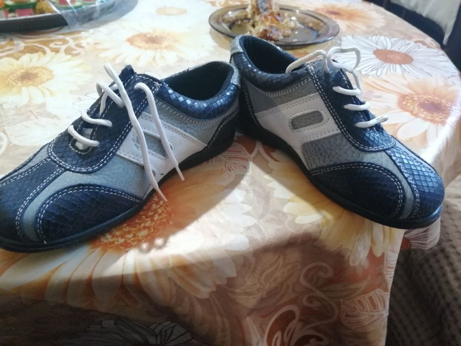 Детски кожени обувки