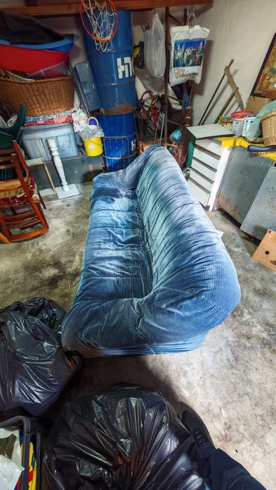 Canapea fixa in stare buna