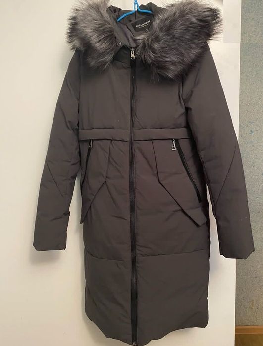 Продаю пуховик  цвет мокрый асфальт