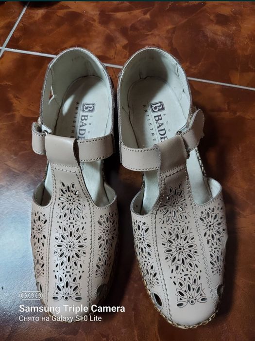 Срочно продам кожаные сандали