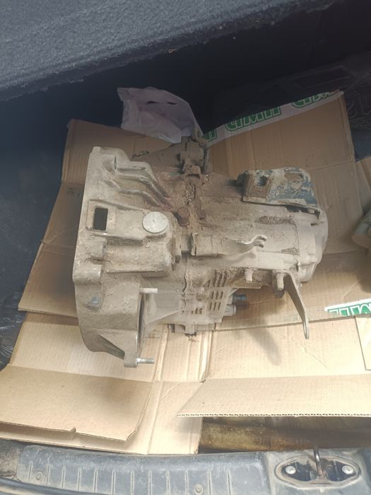 продам коробку от приоры