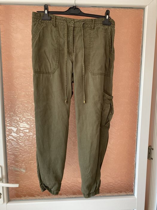Pantaloni cargo , marime M-L
