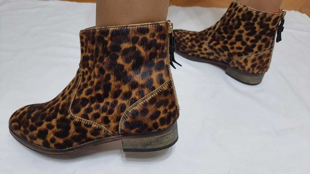 Ghete trendy full piele de la BODEN marimea 38-38,5