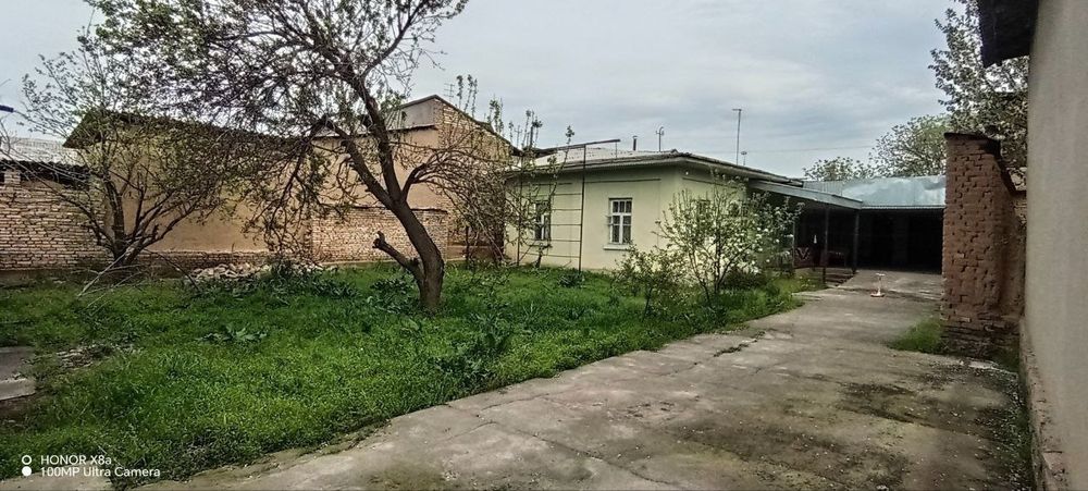 Arzon xovli kibray sentr da 7- sotux 8-xona sotiladi pul zarir