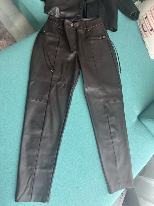 Сетове сако и пола и сако и панталон