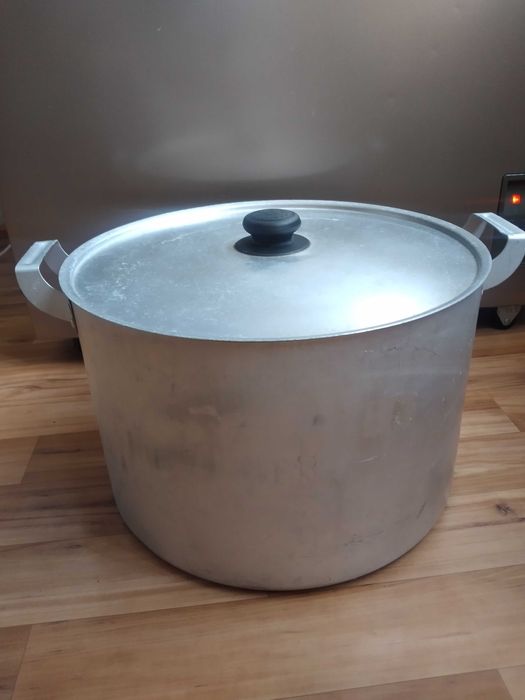 Кастрюля алюминевая