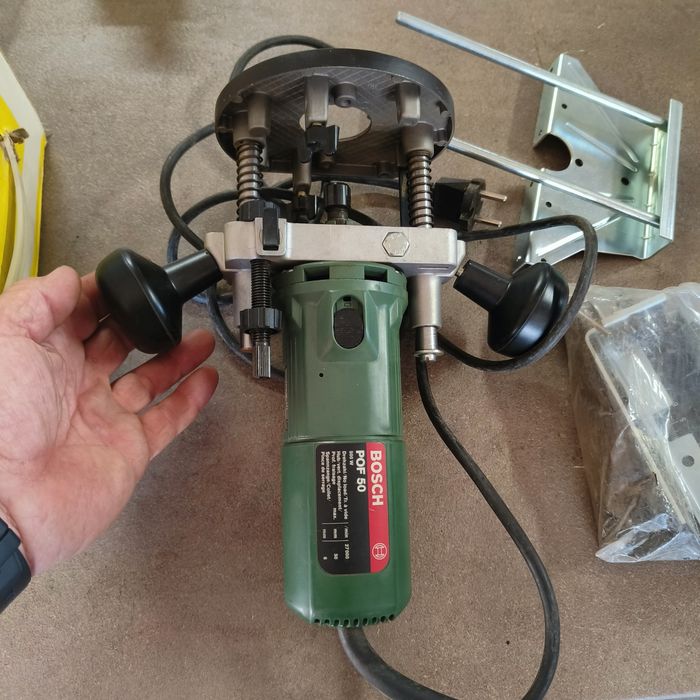 Оберфреза Bosch POF 50 Нова!