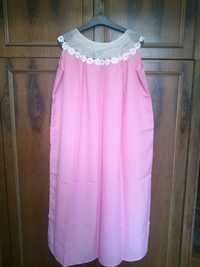 Розова копринена рокля