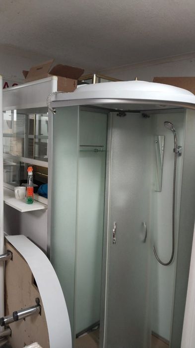 Продам душевую кабину.