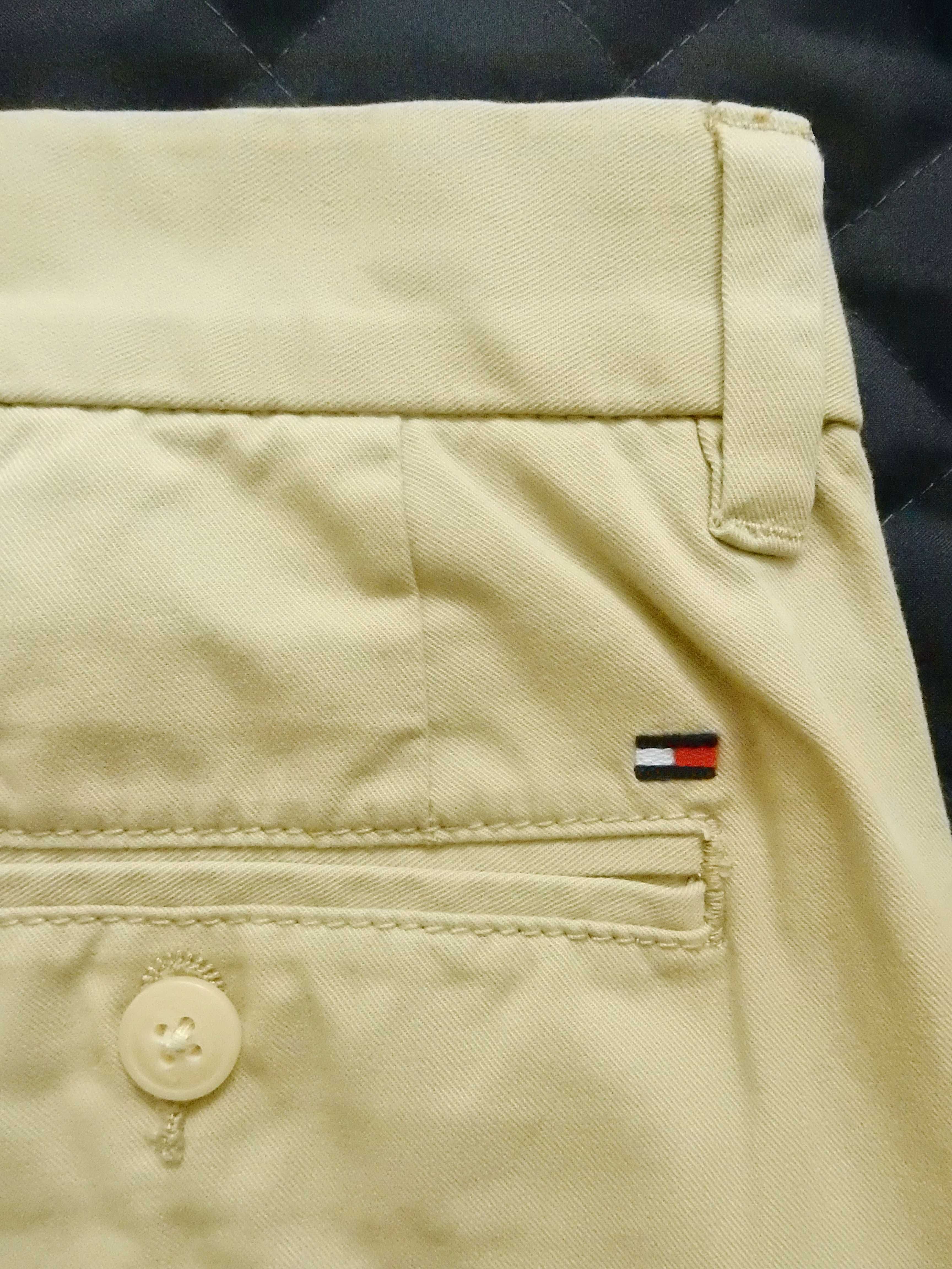 Pantaloni Tommy Hilfiger Custom Fit. Marime 38/32. Impecabili, ca noi.