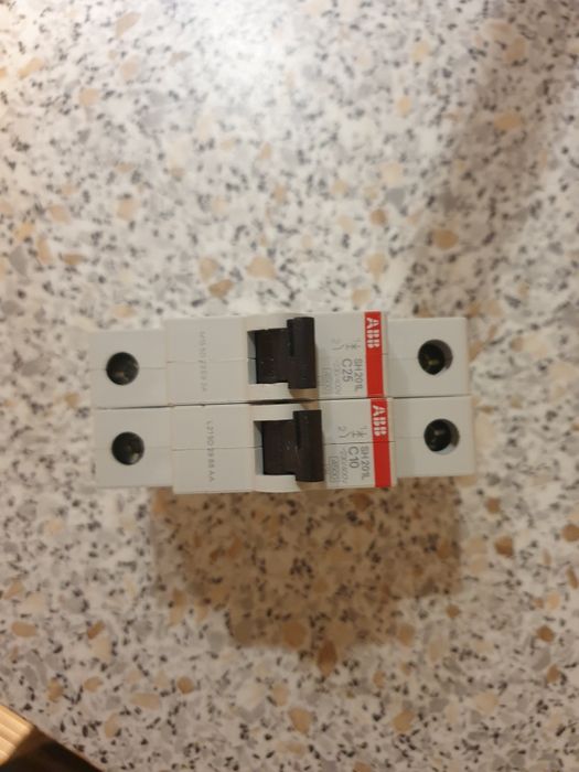 Dijunctor ABB Monopolar C25 5buc plus Dijunctor MONOPOLAR C10 1 buc