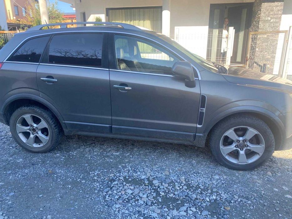 Opel Antara de vânzare în stare foarte bună.