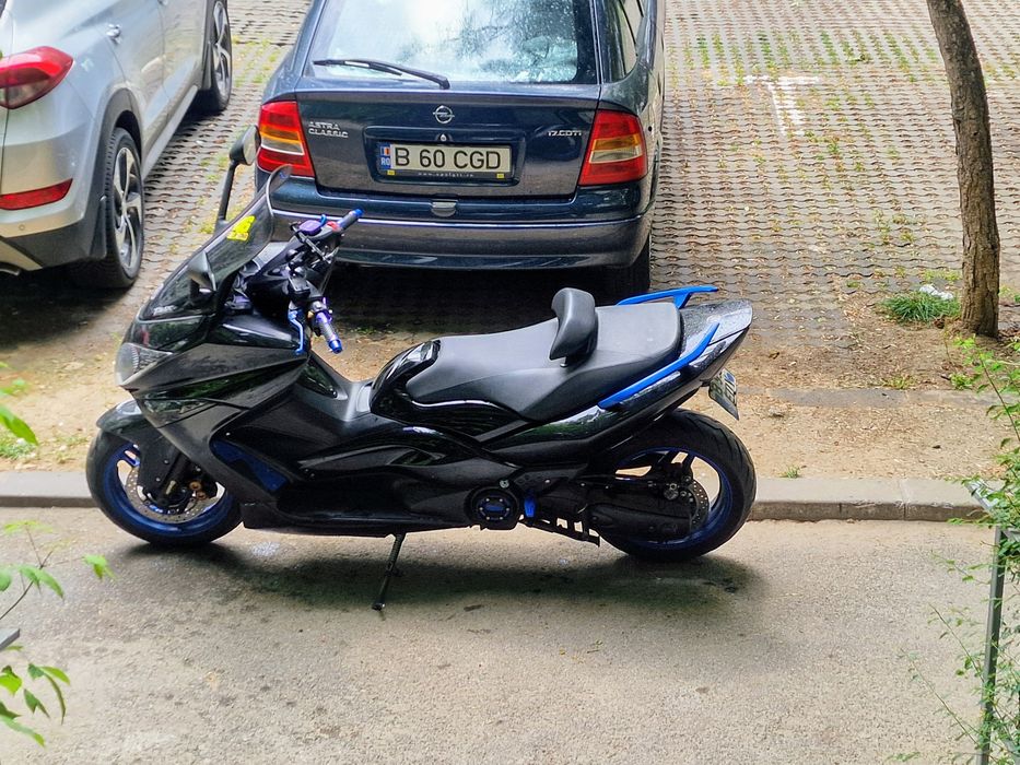 Yamaha T-max 500
