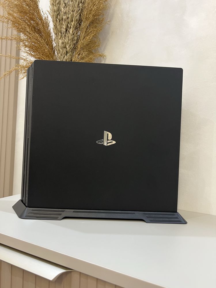 PlayStation 4 Pro/ 1ТБ /Срочно
