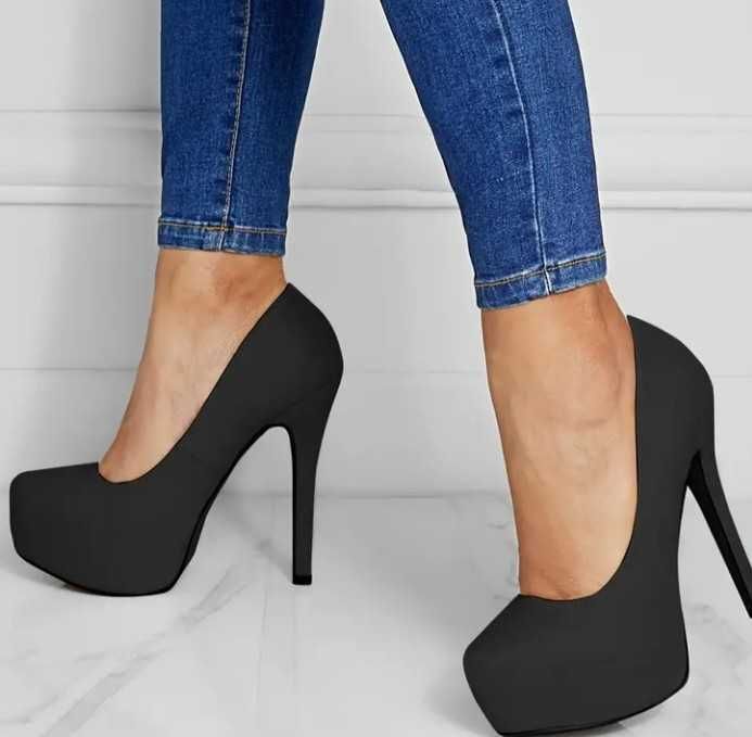 Стилни елегантни обувки