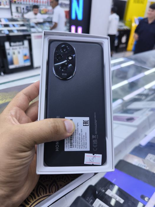 xonor 200 qora 8/256