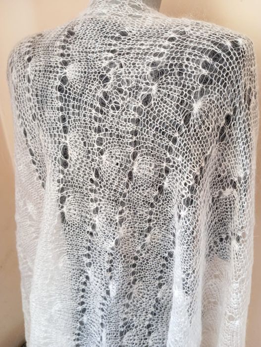 Руски шал от кози пух.