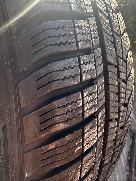 Roti cu jante bmw  215/60/R17 , cauciucuri de iarna BMW,