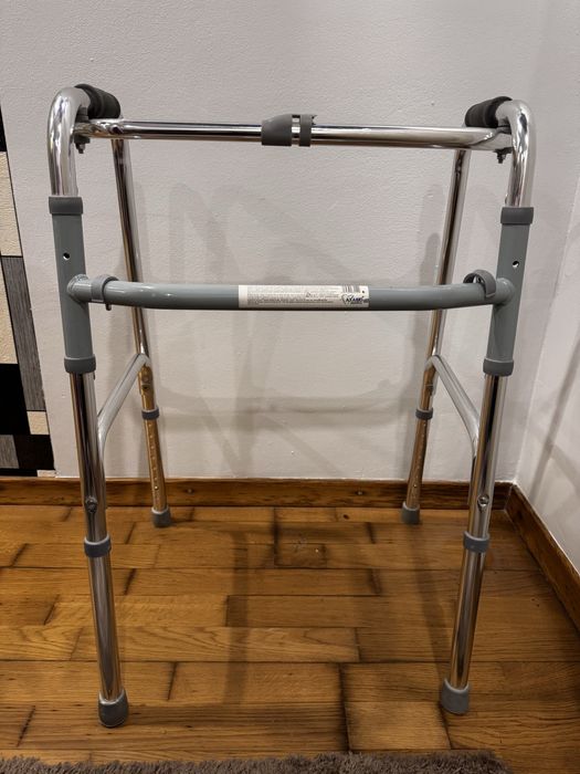 Cadru de mers pliabil + baston