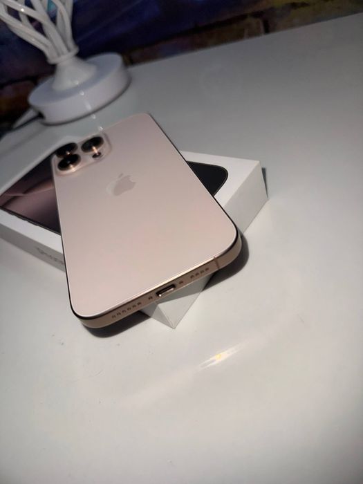iPhone 16 pro max gold titanium 256
