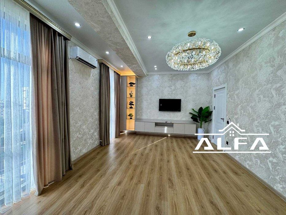 3 xonali 100m2 8-qavat.