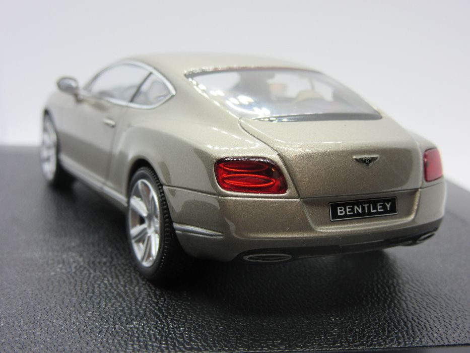 Macheta Bentley Continental GT Minichamps 1:43