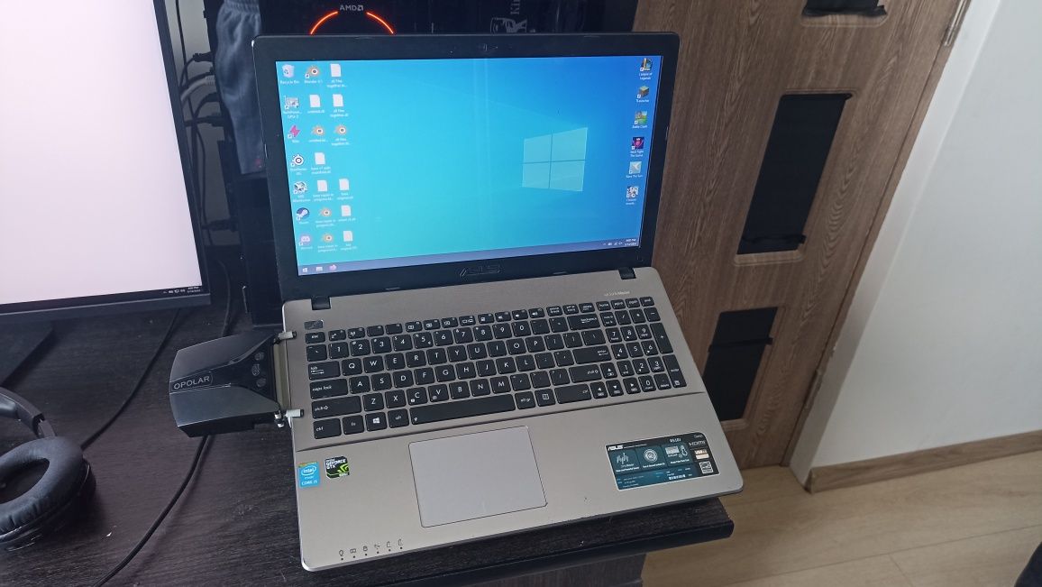 Laptop Asus i5, 8GB, GTX 850M