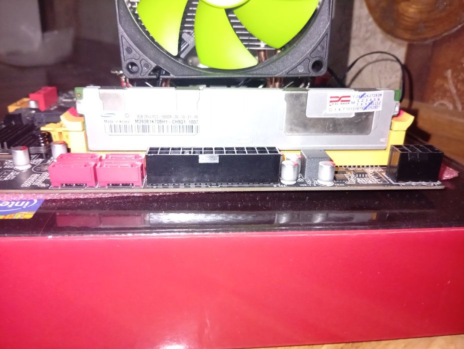 Продаю комплект на intel xeon