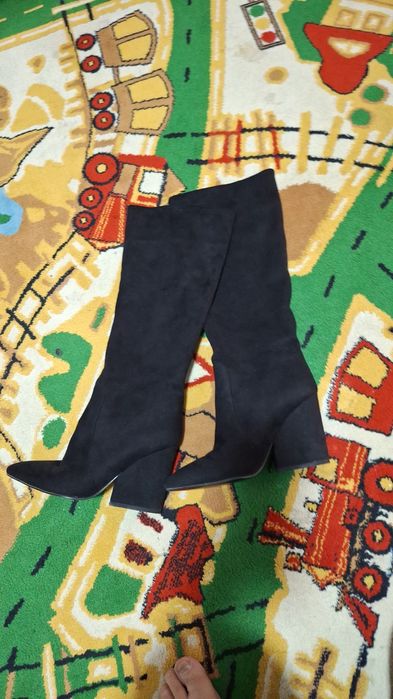 Замшевые сапоги почти новая