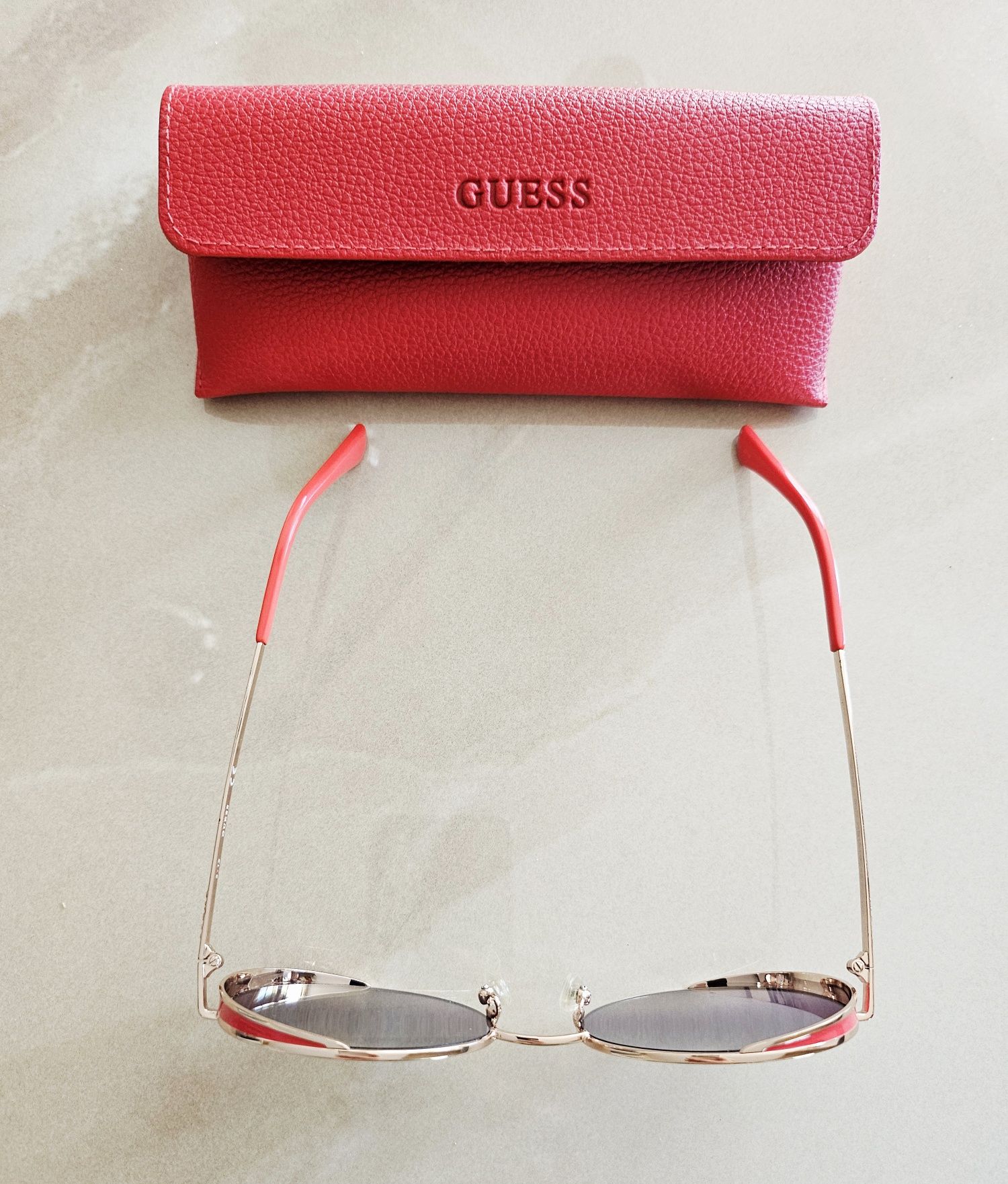 Плажна чанта и очила "Guess"