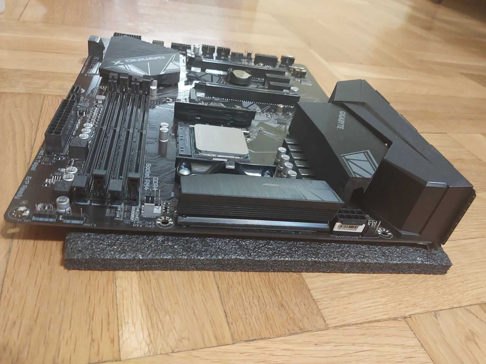 AMD Ryzen 7 5800X + Gigabyte B550 Gaming X V2