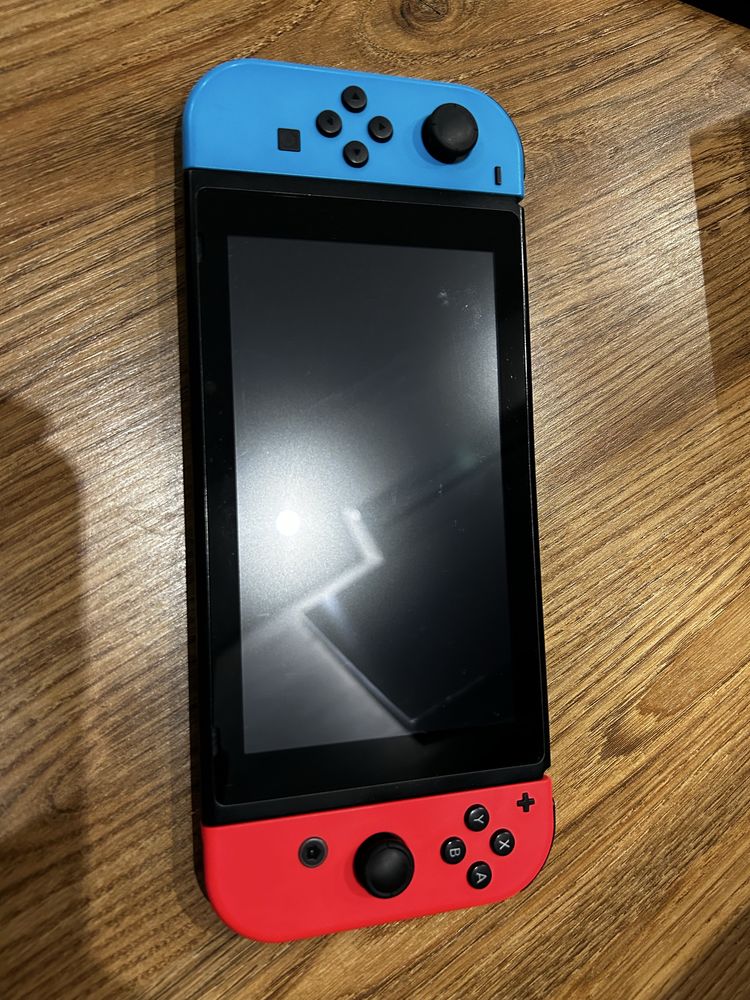 Nintendo switch 2 ревизии не прошитый продаю срочно(торг не предлогать