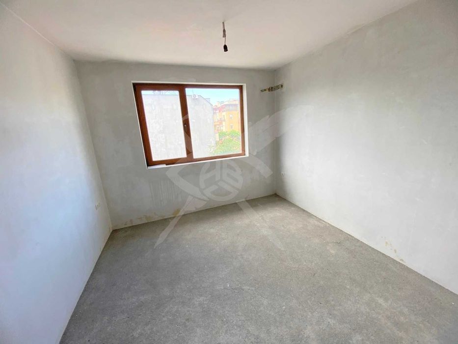 Продава се Многостаен апартамент в Пловдив, Кючук Париж - 195 кв.м за 1077 €/кв.м - Снимка #2