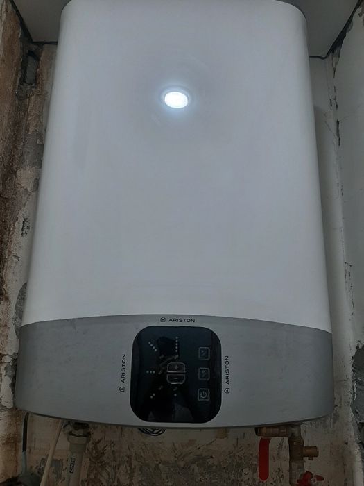 Водонагреватели Аристон 2 штуки