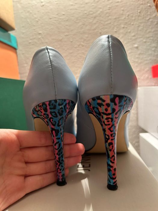 Pantofi stiletto