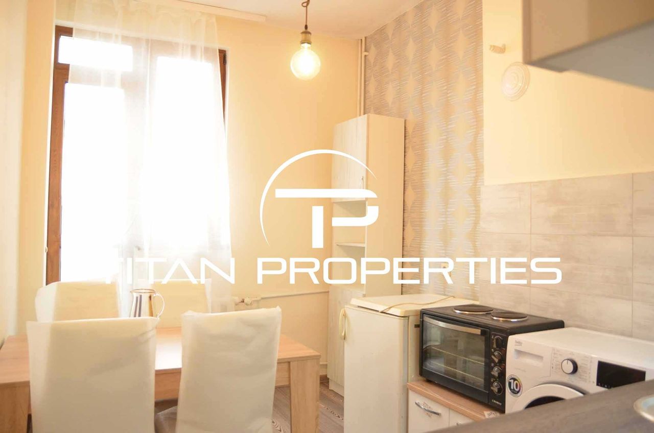 Дава се под наем Двустаен апартамент в София, Център - 40 кв.м за 458.49 € - Снимка #1