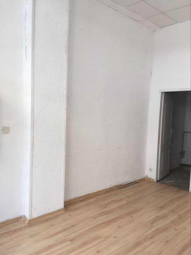 Дава се под наем Магазин в София, Център - 22 кв.м за 305.49 € - Снимка #9