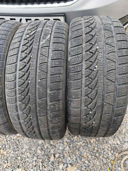 Зимни гуми Petlas 225/45R17