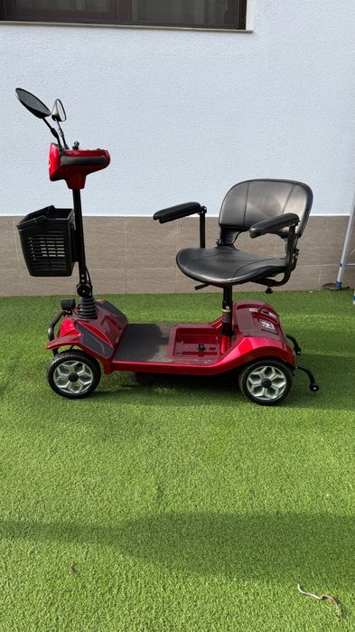 Продавам електрически скутер с 4 колела - Варна