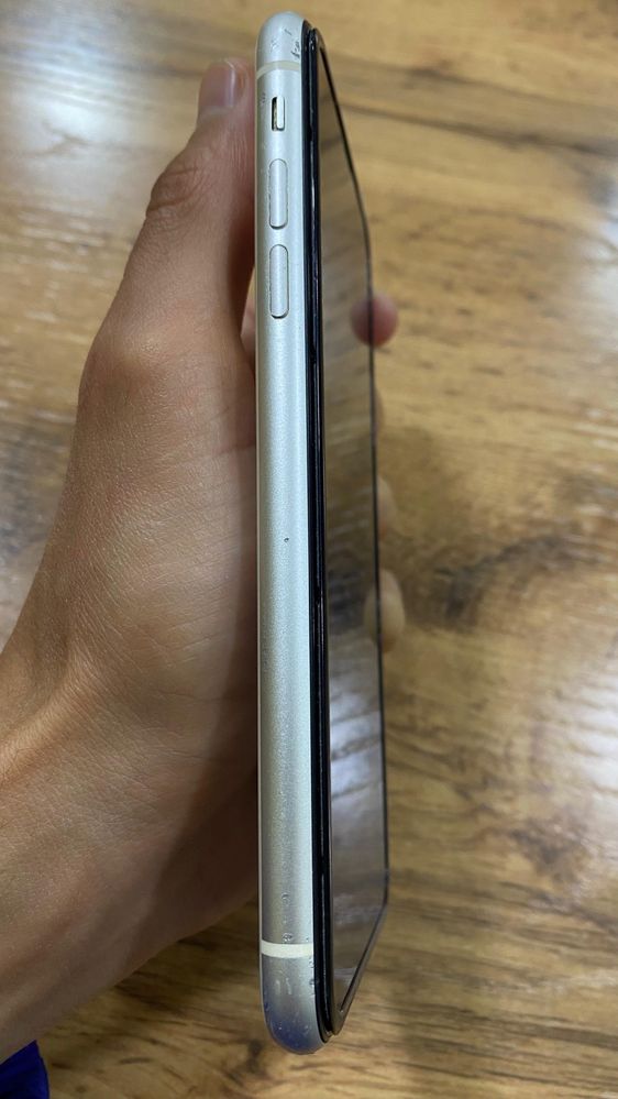 Продам iphone 11
